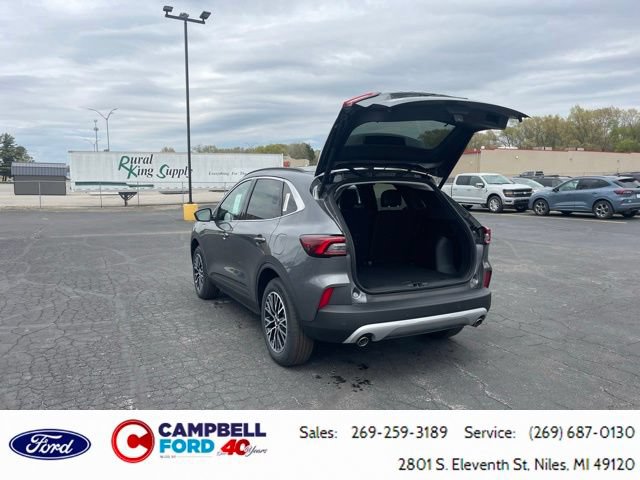 Certified 2025 Ford Escape SE FWD image 13