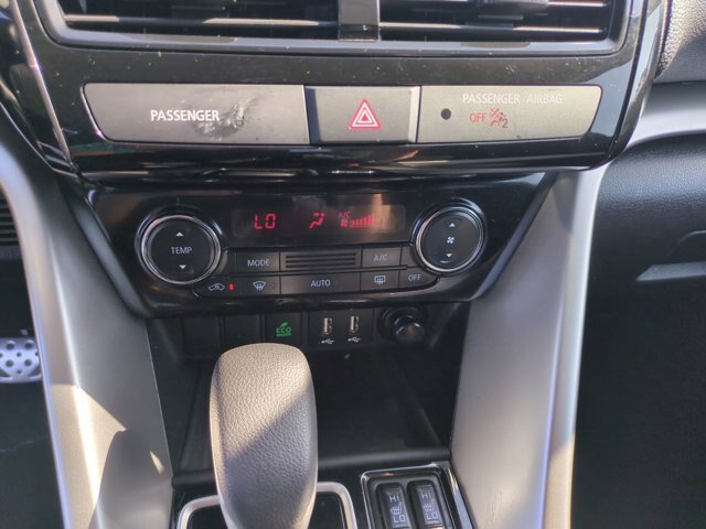Used 2024 Mitsubishi Eclipse Cross AWD image 25