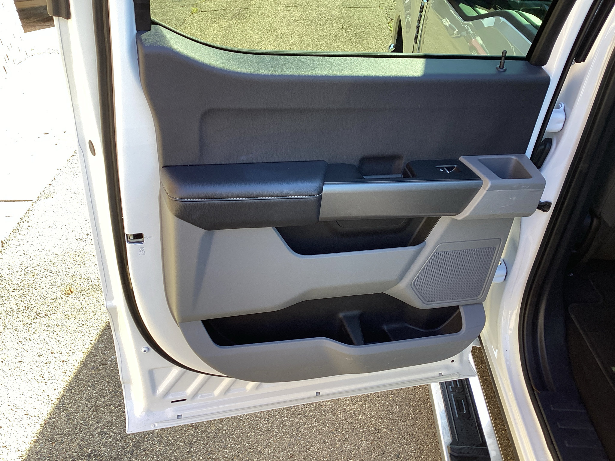 Certified 2025 Ford F250 XLT AWD/4WD image 13