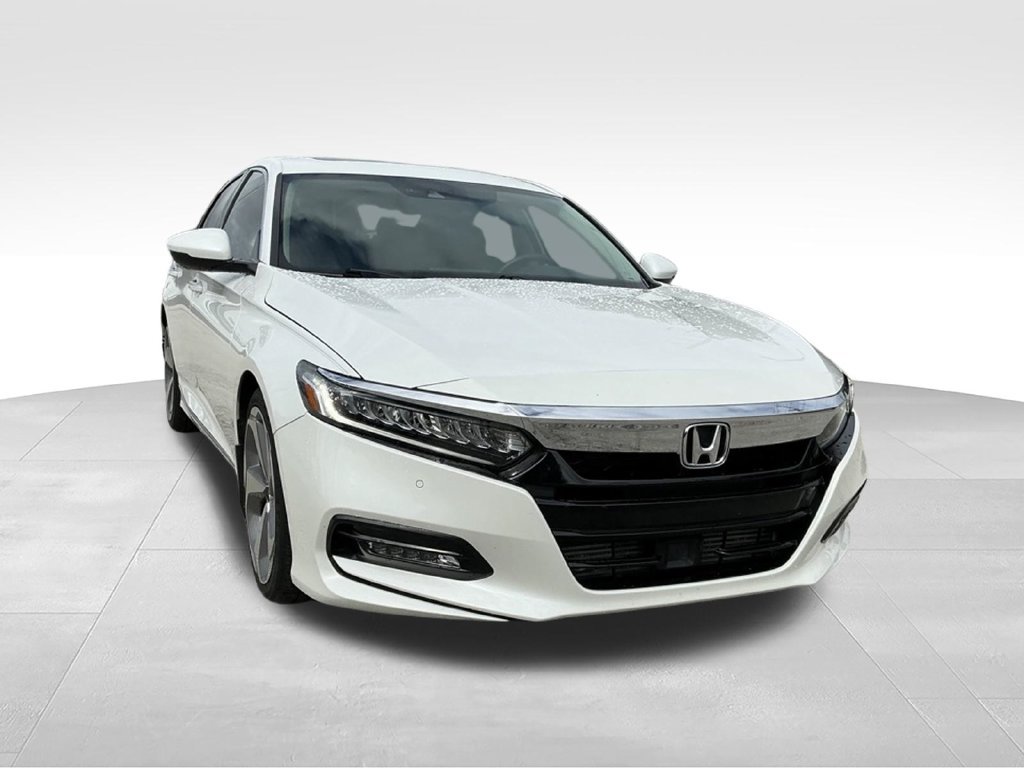 Used 2018 Honda Accord Touring image 11