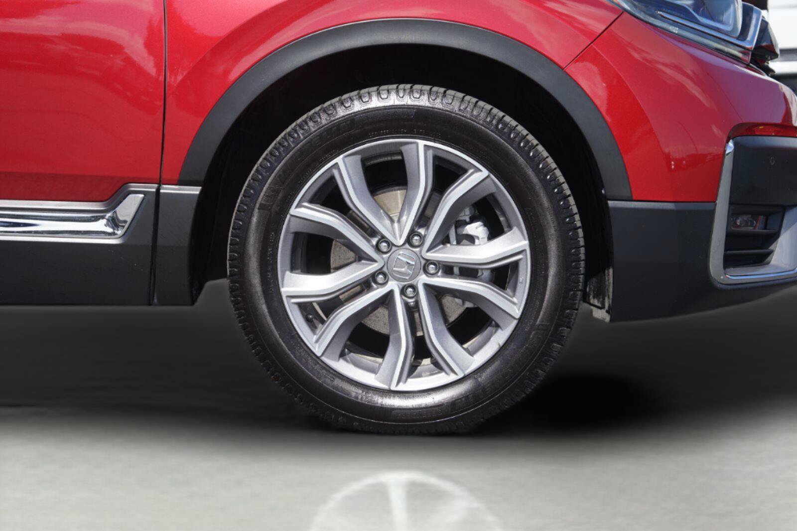 Used 2022 Honda CR-V Touring image 4