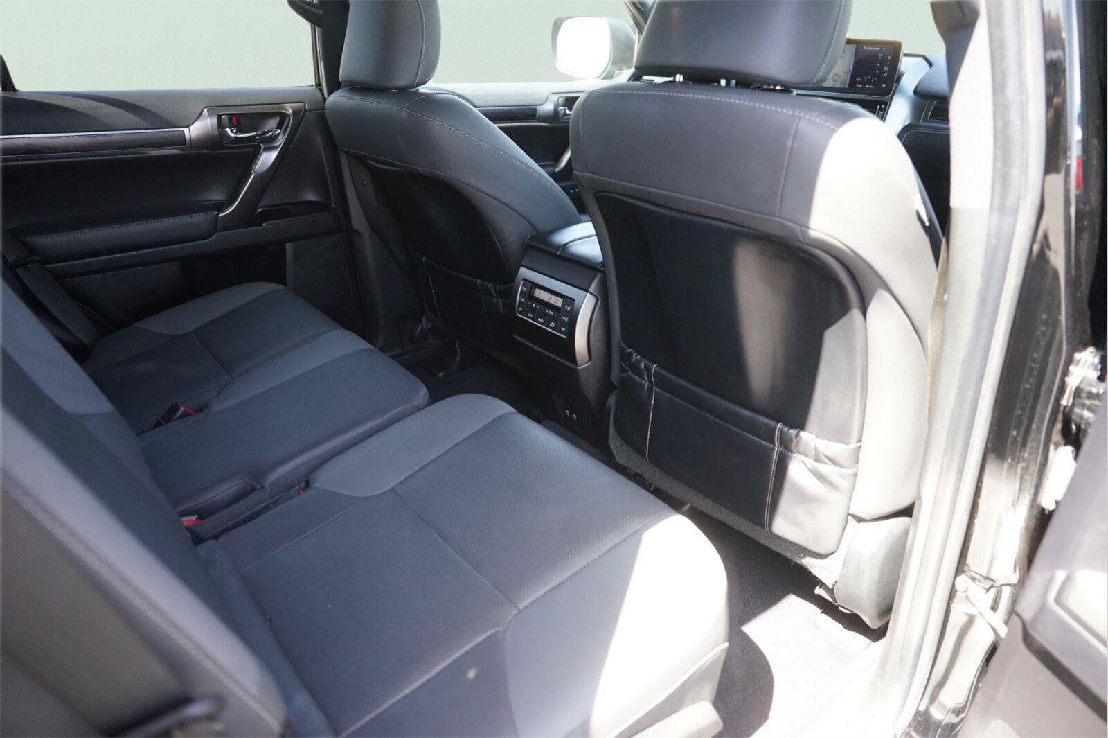 Used 2022 Lexus GX 460 w/ Black Line Special Edition AWD/4WD image 15