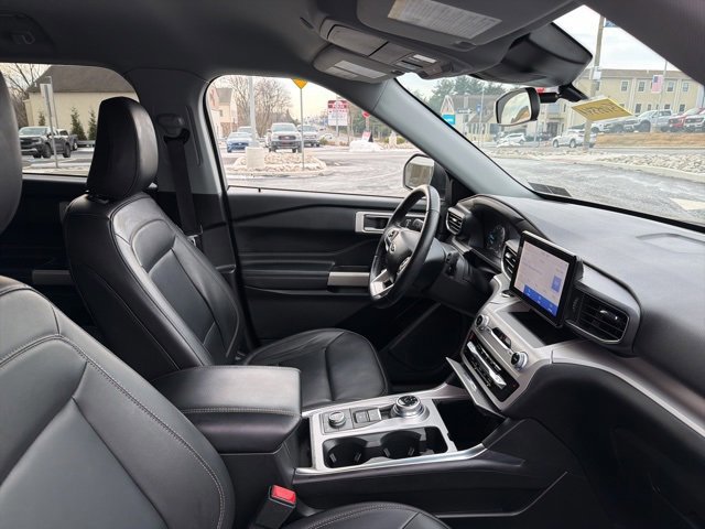 Certified 2023 Ford Explorer XLT w/ Equipment Group 202A image 37