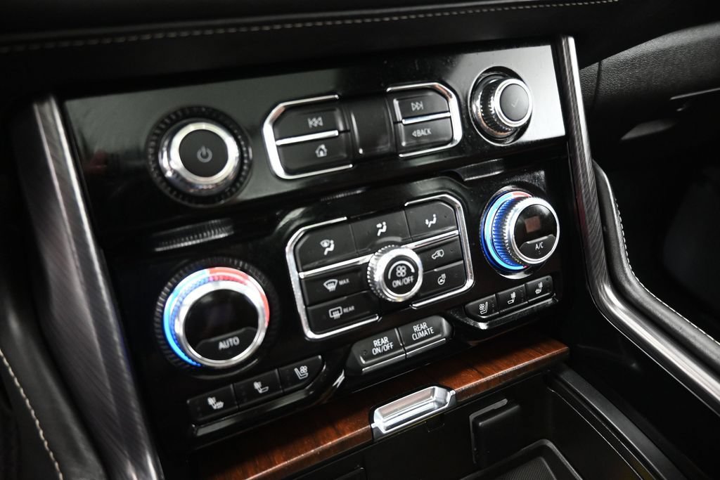 Used 2023 GMC Yukon XL Denali Ultimate AWD/4WD image 17