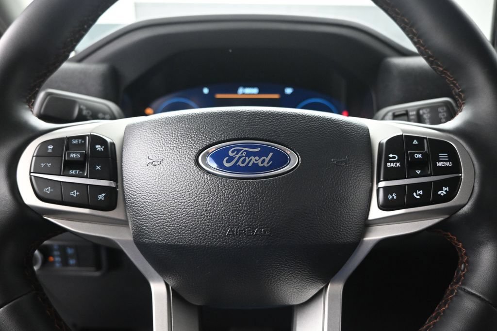 Certified 2025 Ford Explorer Active RWD image 12