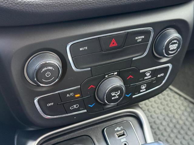 Used 2020 Jeep Compass Latitude w/ Cold Weather Group image 19