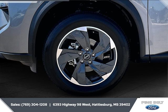 Used 2024 Nissan Rogue SV image 9