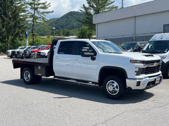 Used 2024 Chevrolet Silverado 3500 LT w/ Convenience Package AWD/4WD image 1