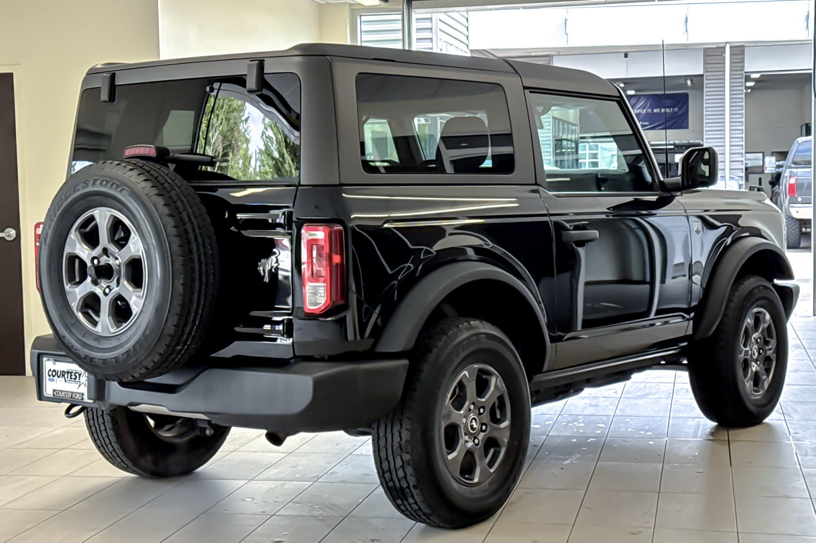 Certified 2023 Ford Bronco Big Bend AWD/4WD image 4