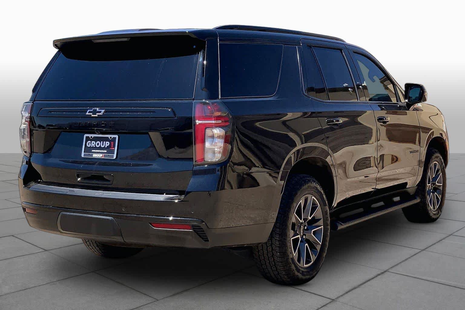 Used 2024 Chevrolet Tahoe Z71 w/ Luxury Package AWD/4WD image 13
