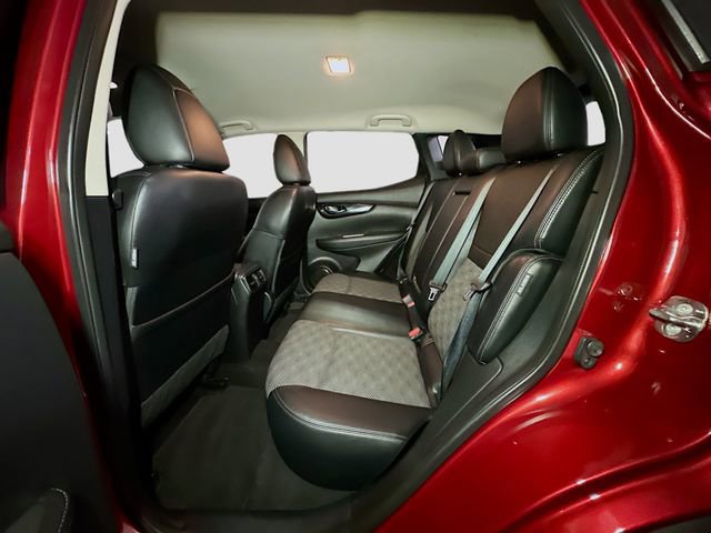 Used 2021 Nissan Rogue Sport SV w/ Technology Package image 31