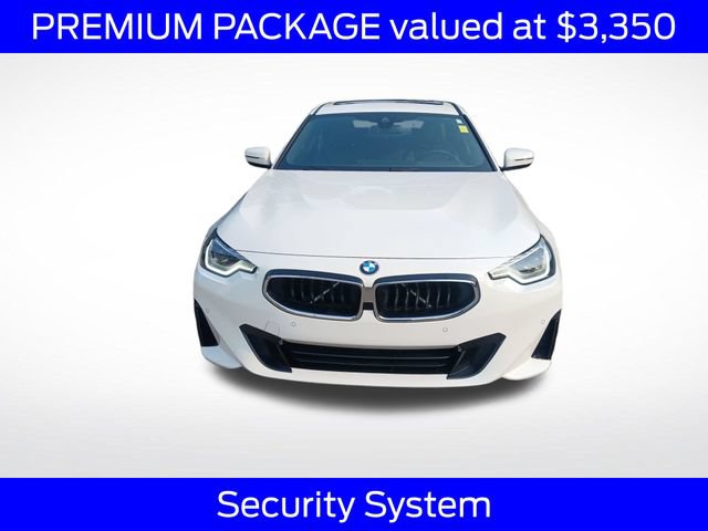Used 2023 BMW 230i Coupe w/ Premium Package RWD image 3