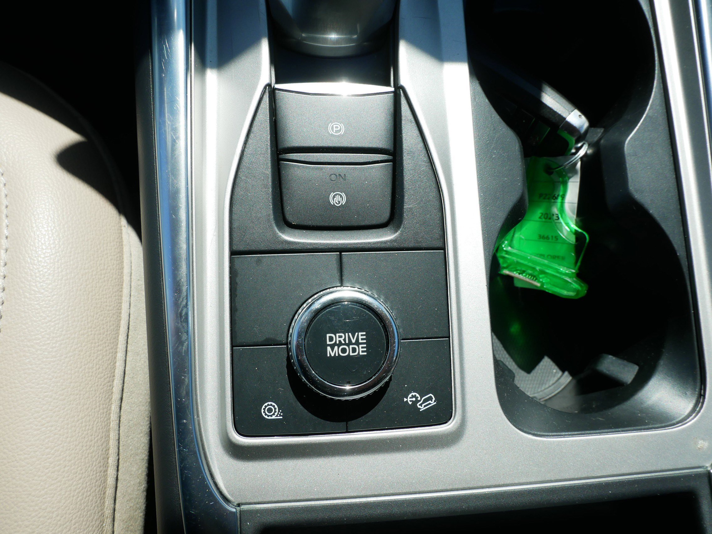 Certified 2023 Ford Explorer Limited AWD/4WD image 33