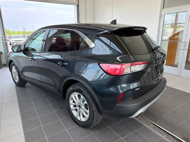 Certified 2022 Ford Escape SE w/ Convenience Package FWD image 3