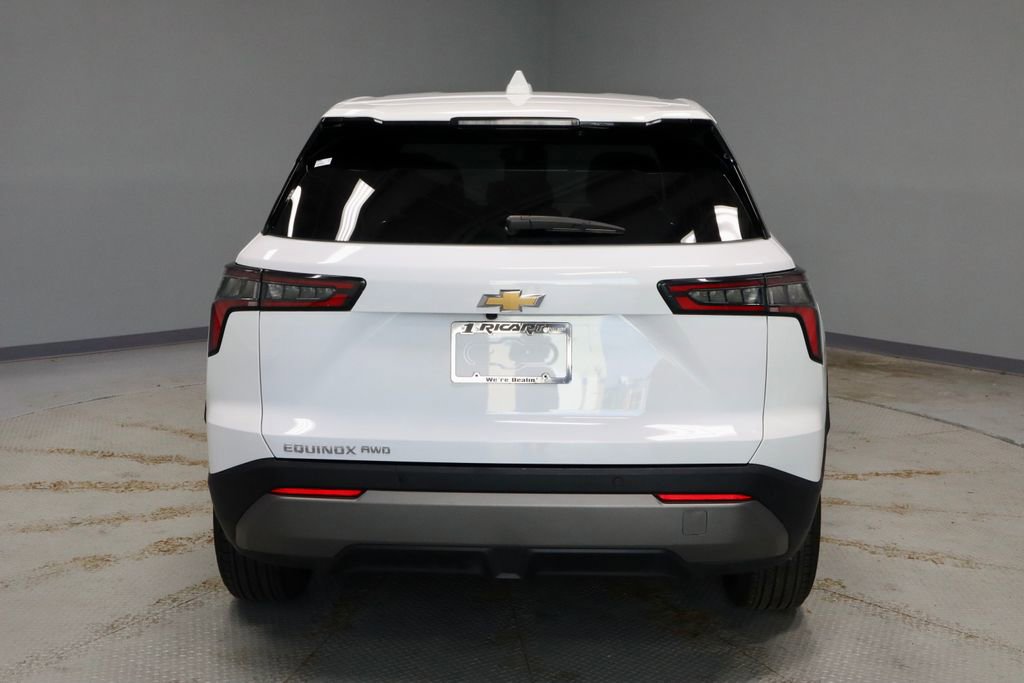 Used 2025 Chevrolet Equinox LT AWD/4WD image 12