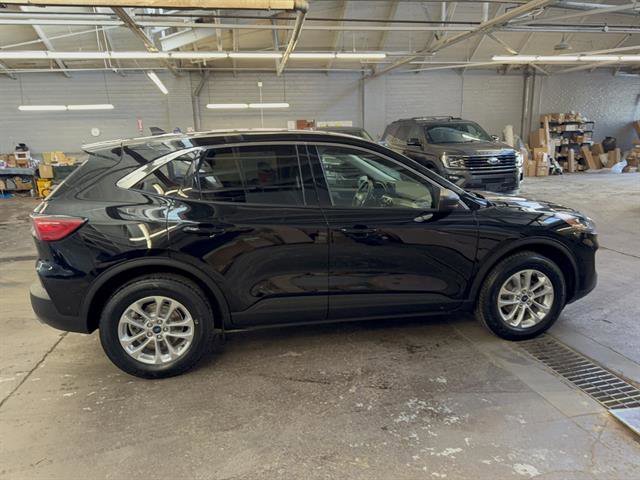 Certified 2022 Ford Escape SE image 6