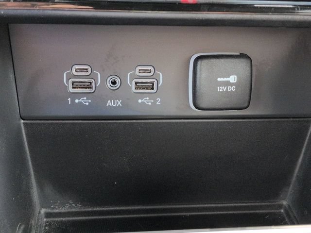 Used 2024 Jeep Grand Cherokee L Laredo RWD image 29