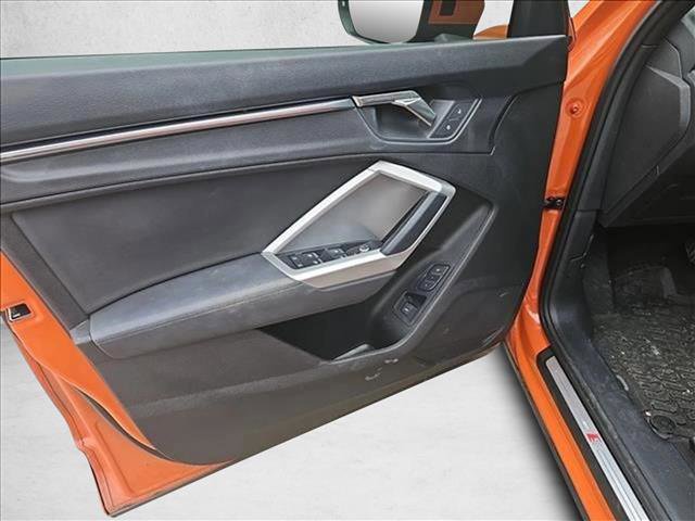 Used 2022 Audi Q3 2.0T Premium Plus w/ Premium Plus Package image 11