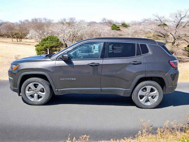 Used 2018 Jeep Compass Latitude w/ Popular Equipment Group AWD/4WD image 6