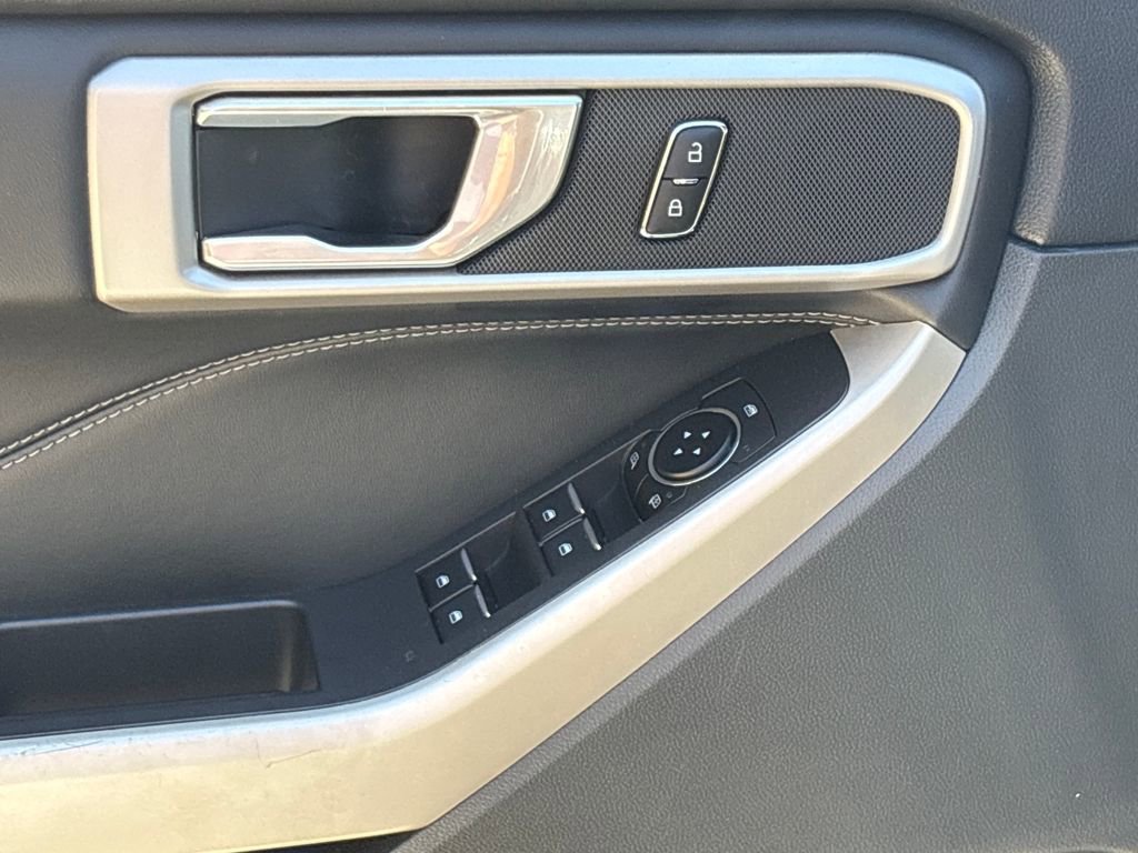 Certified 2023 Ford Explorer XLT w/ Equipment Group 202A image 16