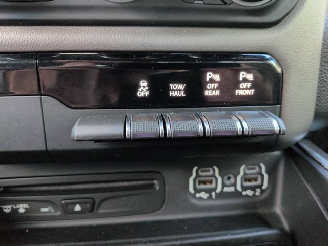 Used 2019 RAM 1500 Big Horn AWD/4WD image 40