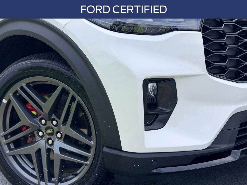 Certified 2025 Ford Explorer ST-Line w/ ST-Line Street Pack AWD/4WD image 3