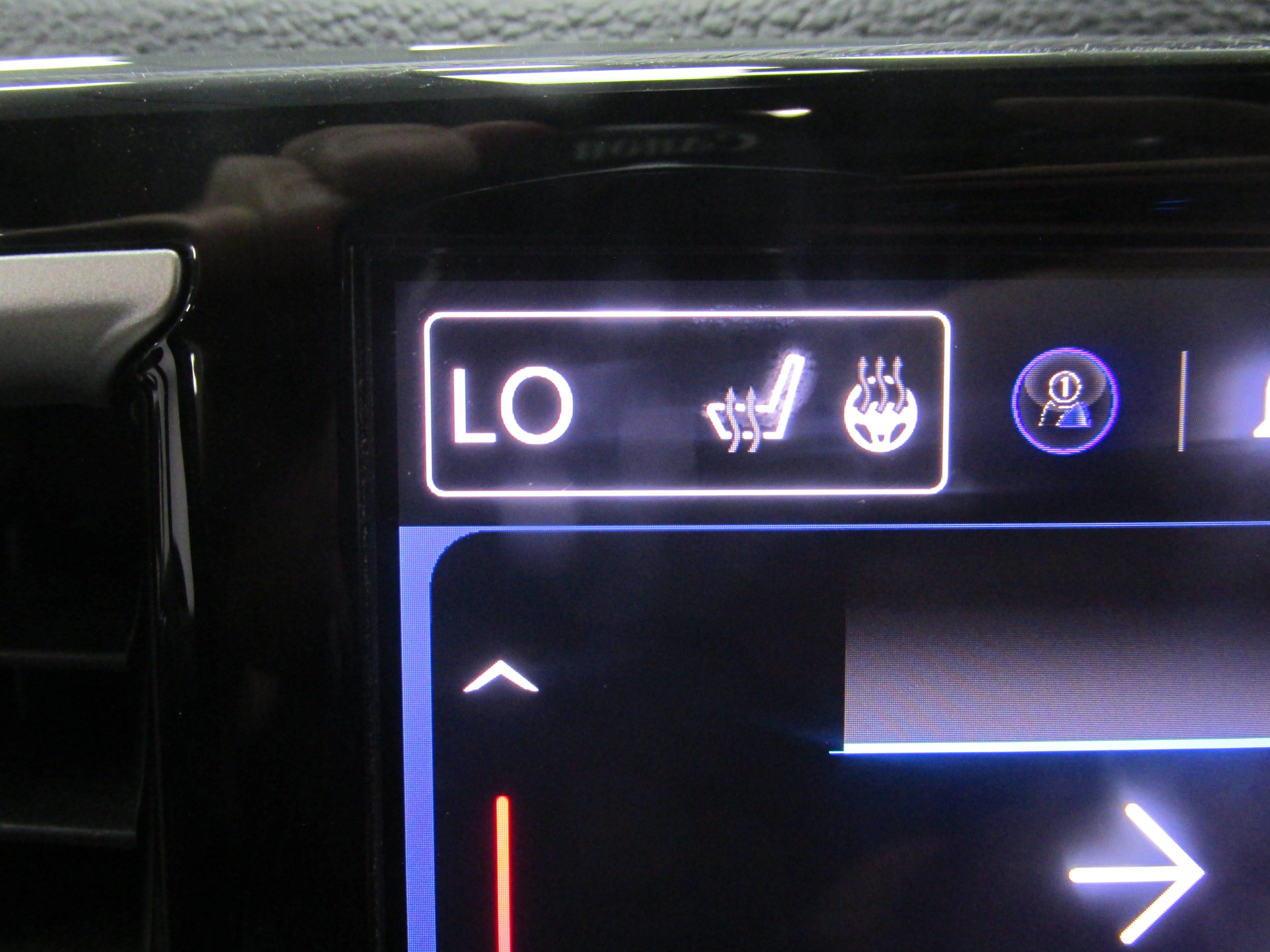 Used 2023 Chrysler Pacifica Touring-L FWD image 34