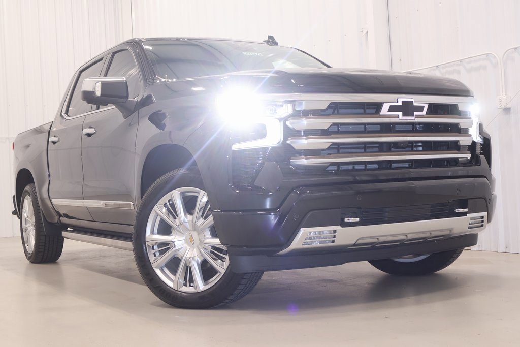 Used 2022 Chevrolet Silverado 1500 High Country w/ High Country Premium Package image 11