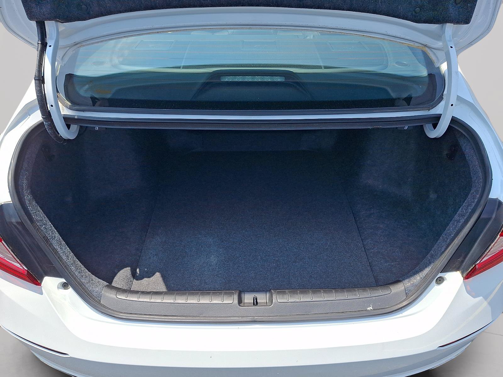 Used 2022 Honda Accord Sport image 24