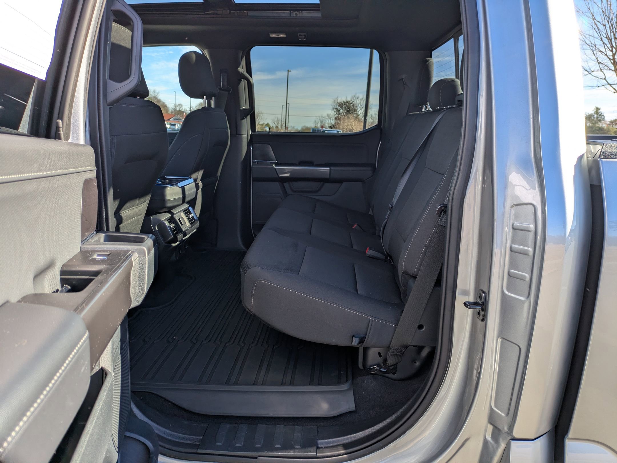 Certified 2023 Ford F150 XLT w/ Equipment Group 302A High image 31