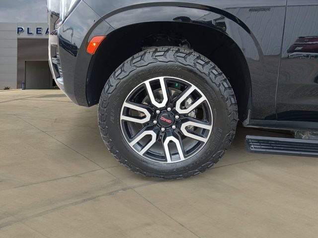 Used 2023 GMC Yukon AT4 w/ AT4 Premium Plus Package AWD/4WD image 14