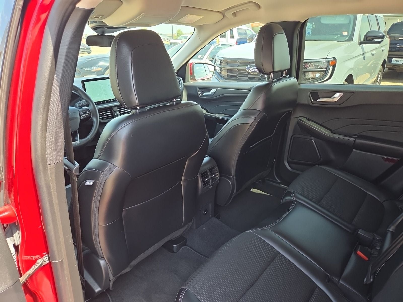 Certified 2025 Ford Escape SE w/ Class II Trailer Tow Package FWD image 45