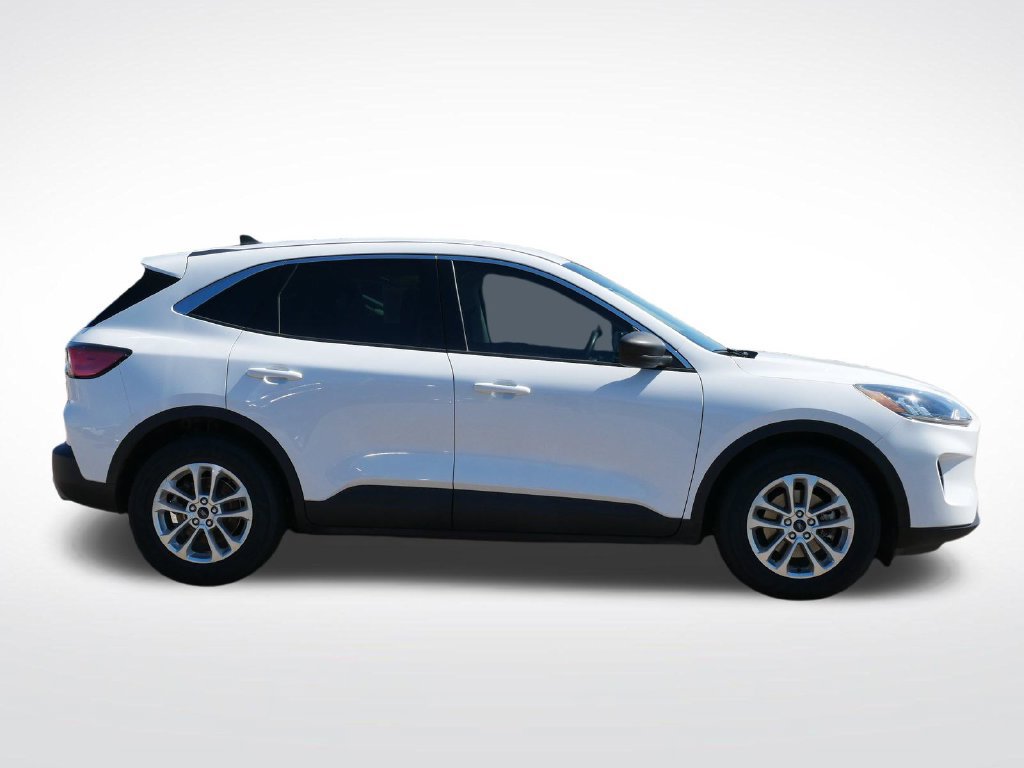 Certified 2022 Ford Escape SE FWD image 3