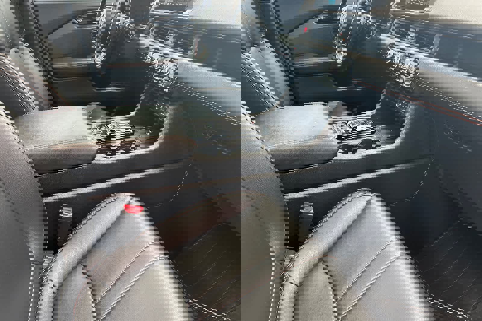 Used 2023 Honda Pilot TrailSport image 17