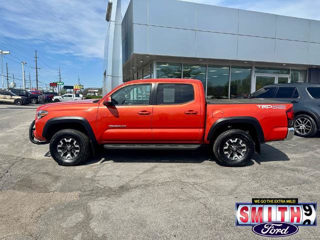 Used 2018 Toyota Tacoma TRD Off-Road AWD/4WD image 10