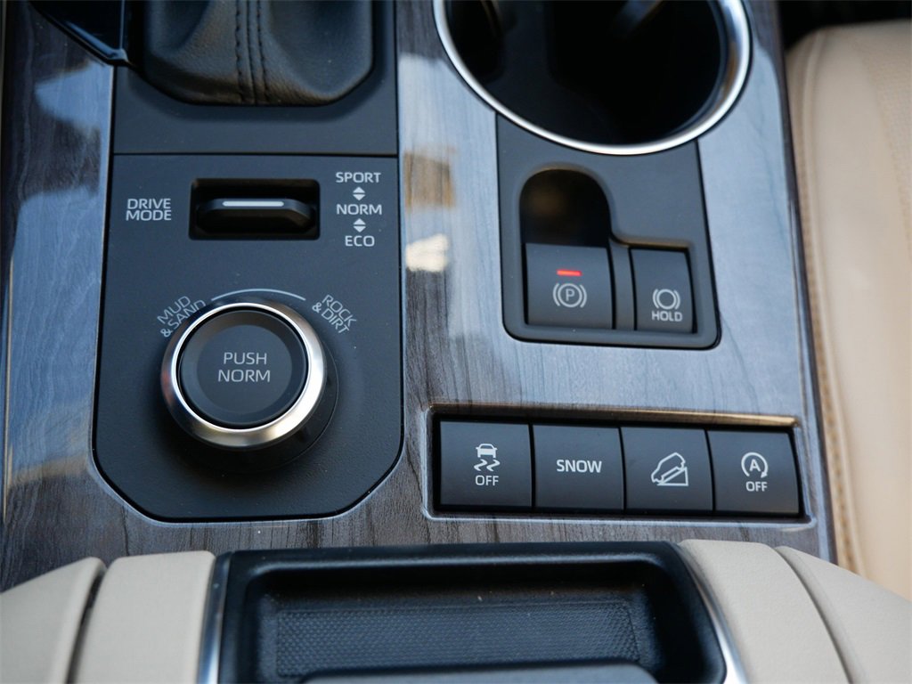 Used 2022 Toyota Highlander Limited image 24