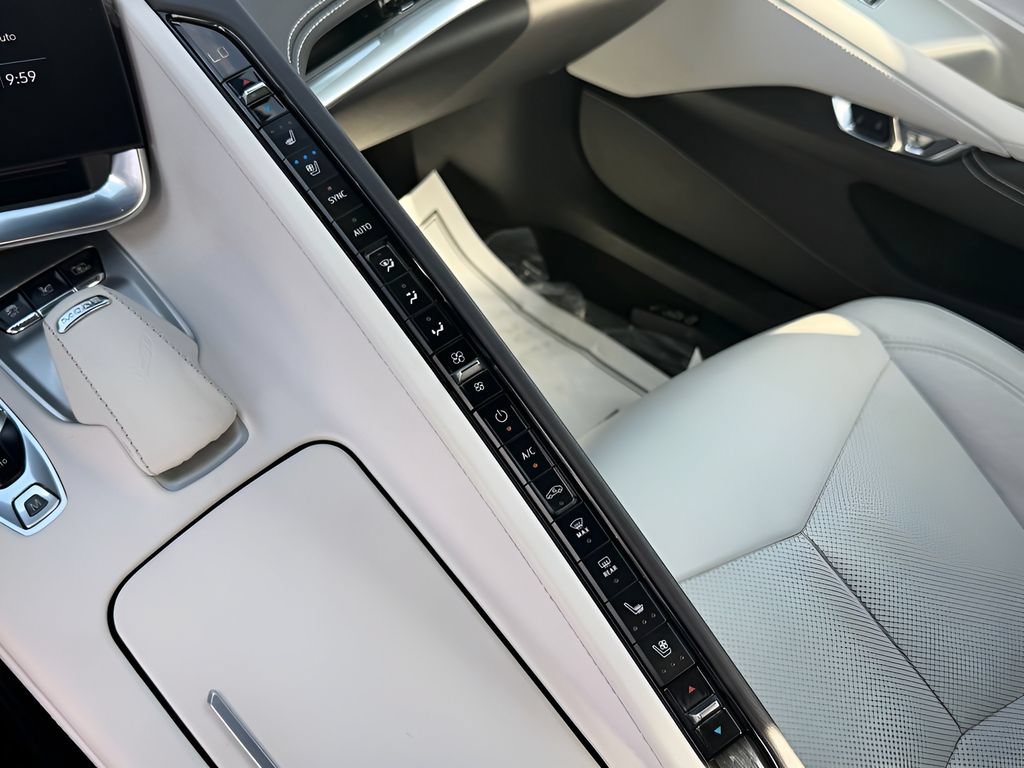 Used 2021 Chevrolet Corvette Stingray Preferred Conv w/ Battery Protection Package RWD image 16