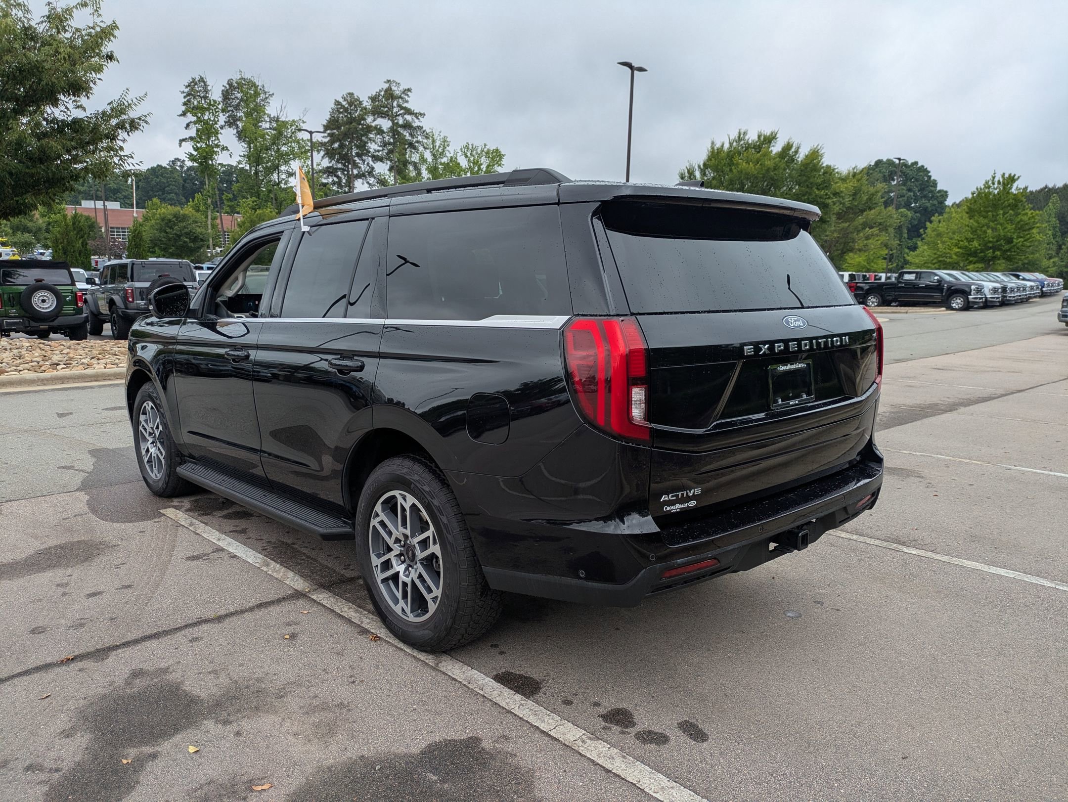 Certified 2025 Ford Expedition Active AWD/4WD image 6