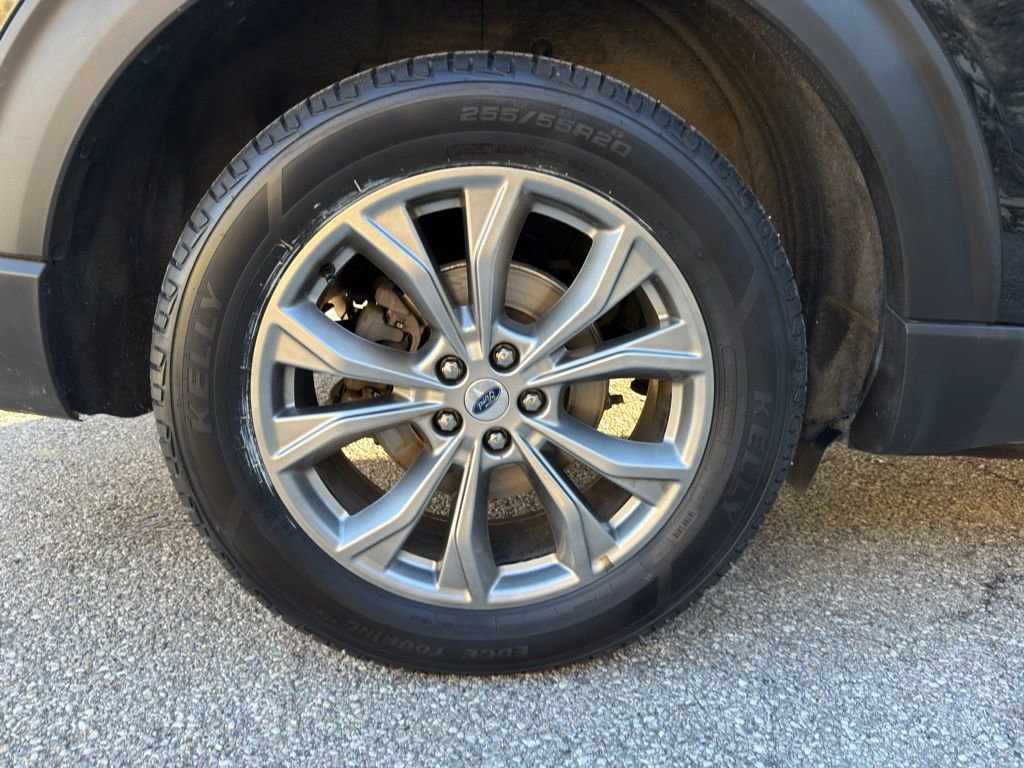 Certified 2022 Ford Explorer XLT w/ Equipment Group 202A image 27