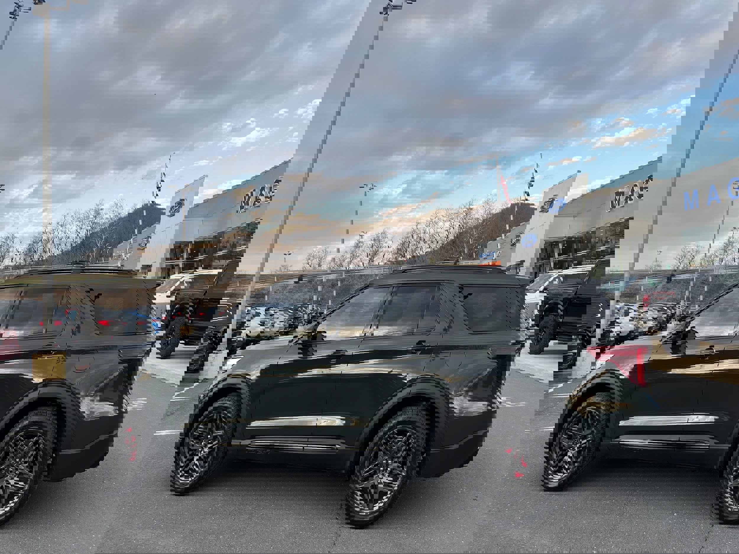 Certified 2023 Ford Explorer ST w/ Equipment Group 401A image 3