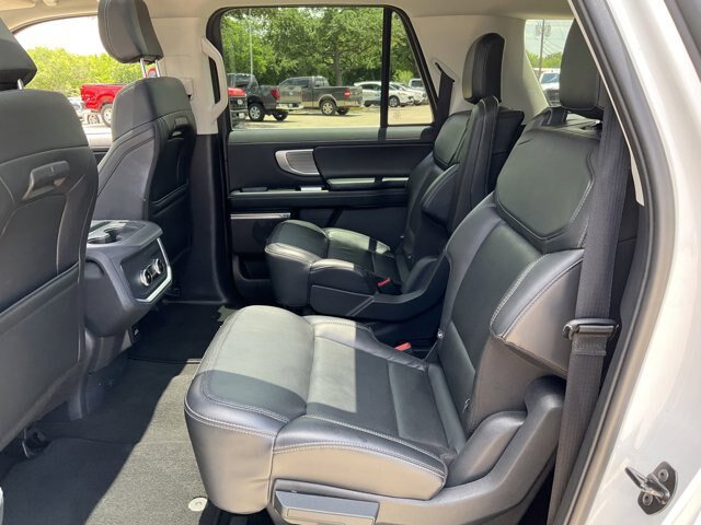 Certified 2025 Ford Expedition Max Platinum AWD/4WD image 10