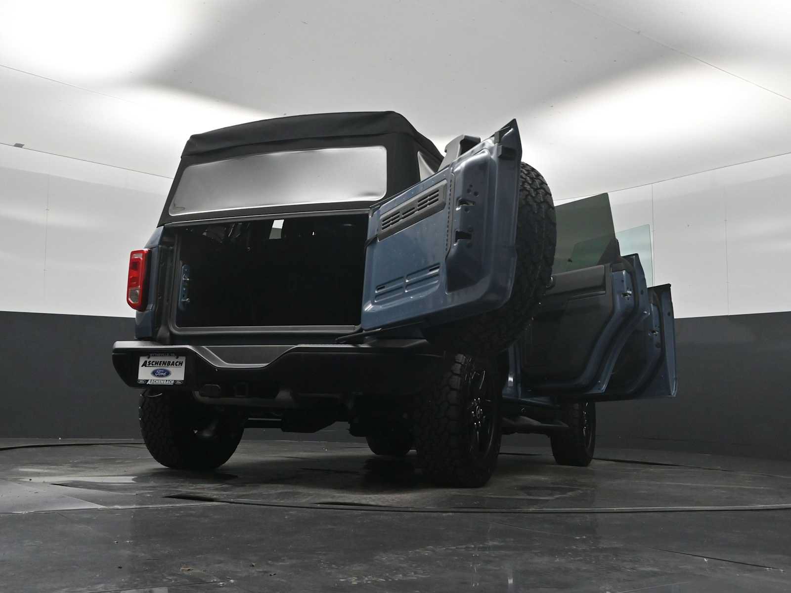 Certified 2024 Ford Bronco Black Diamond AWD/4WD image 43
