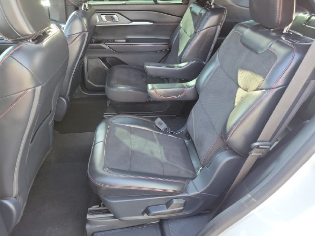 Certified 2025 Ford Explorer ST AWD/4WD image 23