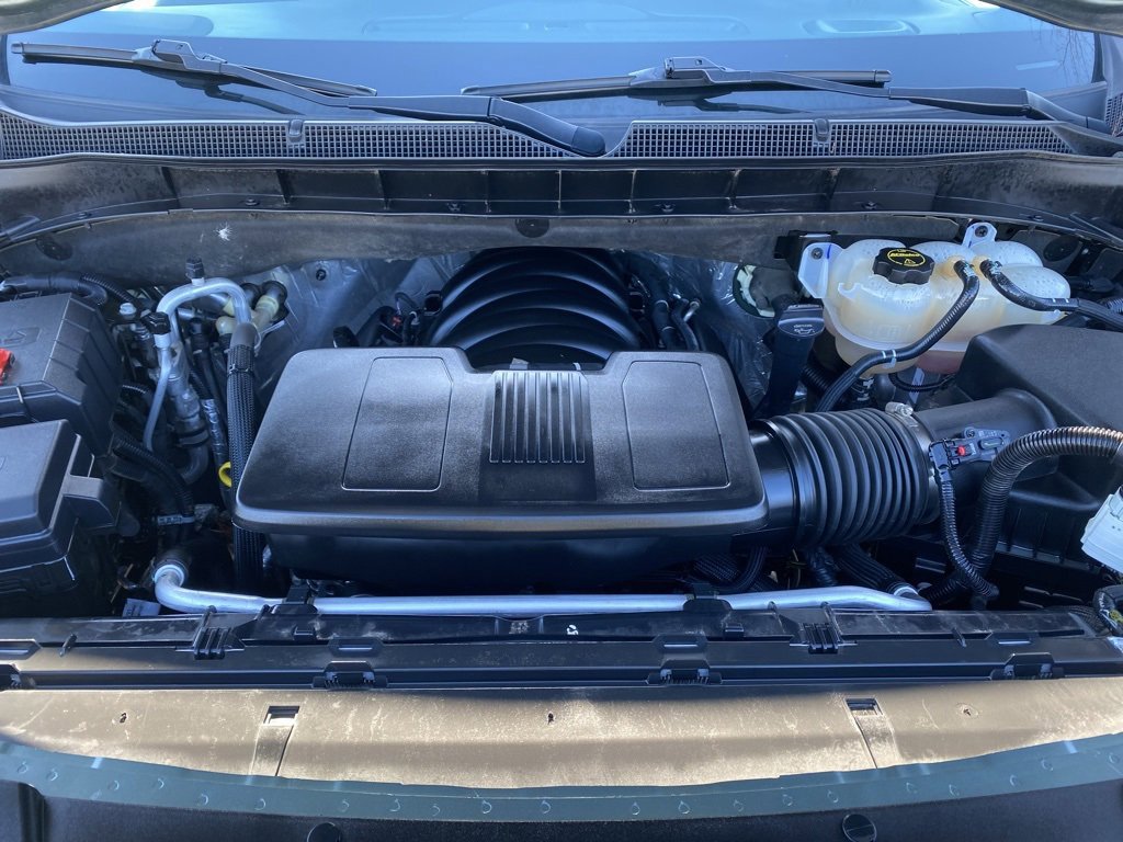 Used 2024 Chevrolet Suburban Premier image 32