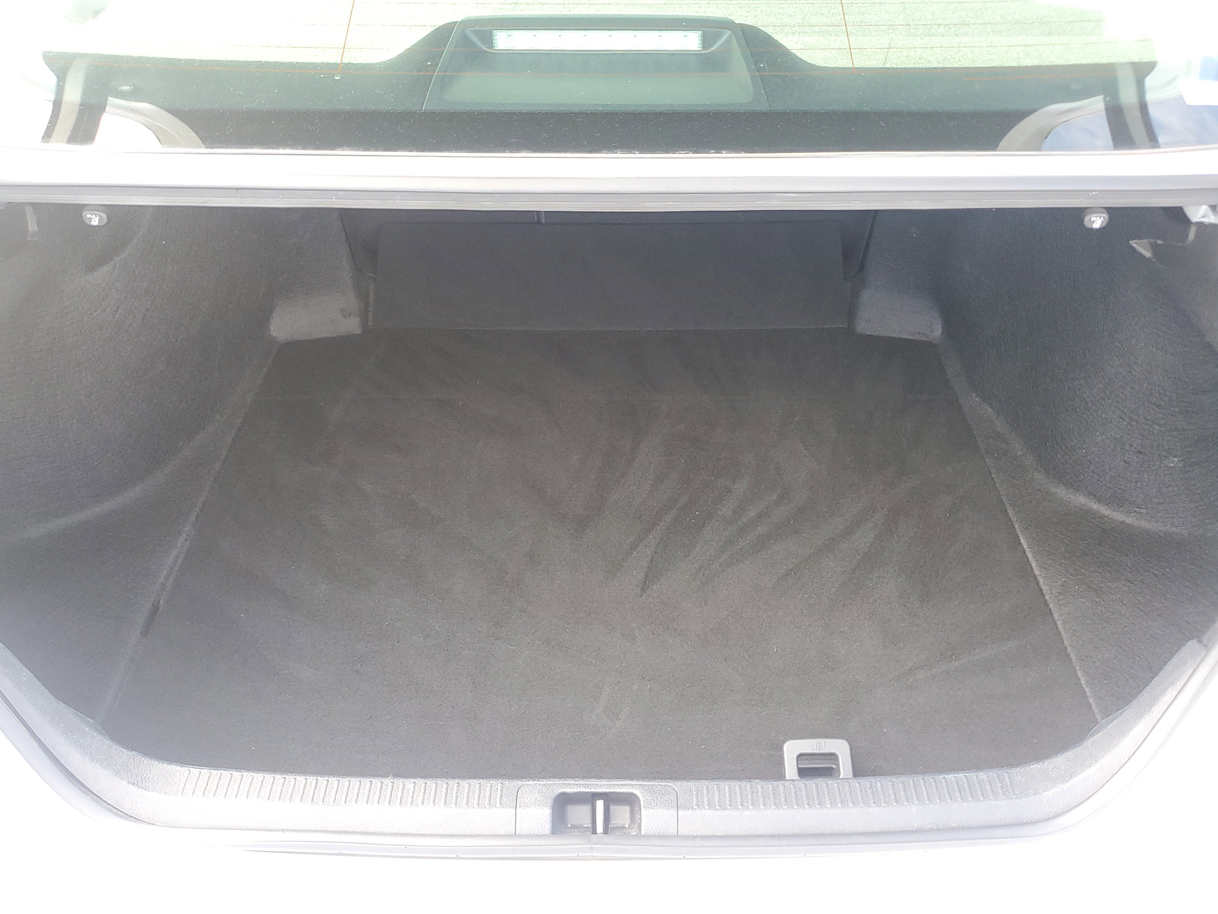 Used 2024 Toyota Camry SE FWD image 7