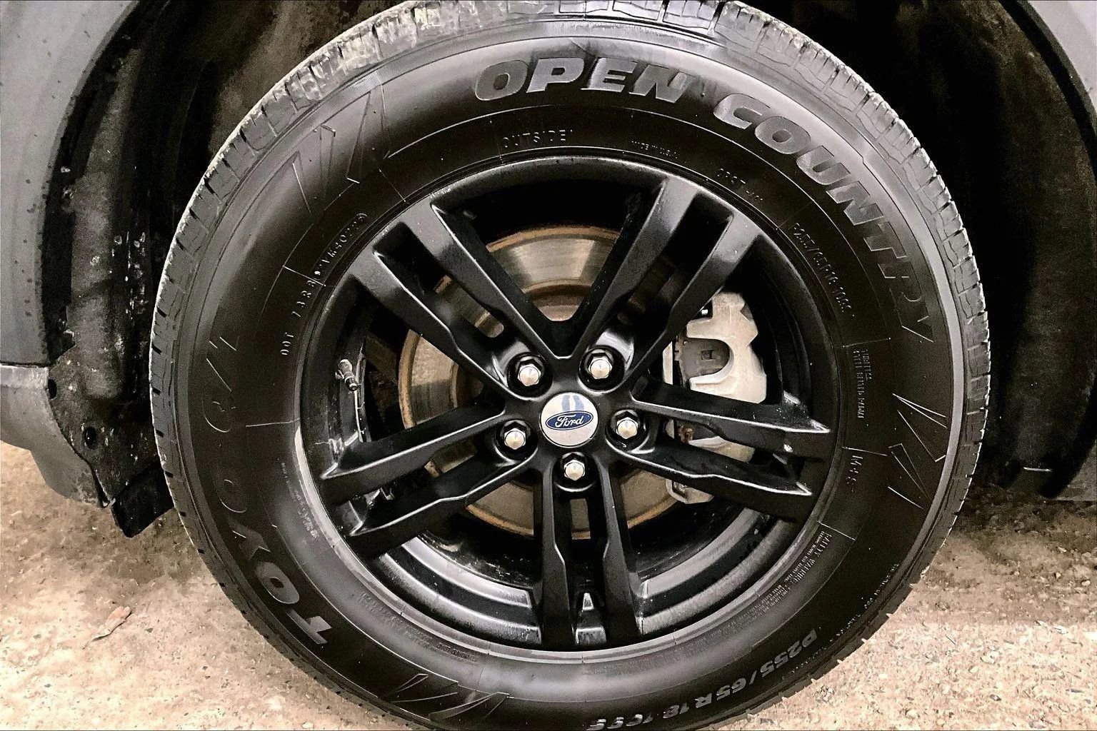 Certified 2021 Ford Explorer XLT w/ Equipment Group 202A image 8