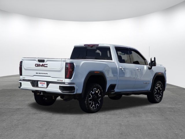 Used 2024 GMC Sierra 2500 AT4 w/ AT4 Premium Plus Package AWD/4WD image 4