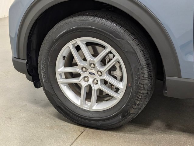Certified 2026 Ford Explorer Active AWD/4WD image 2