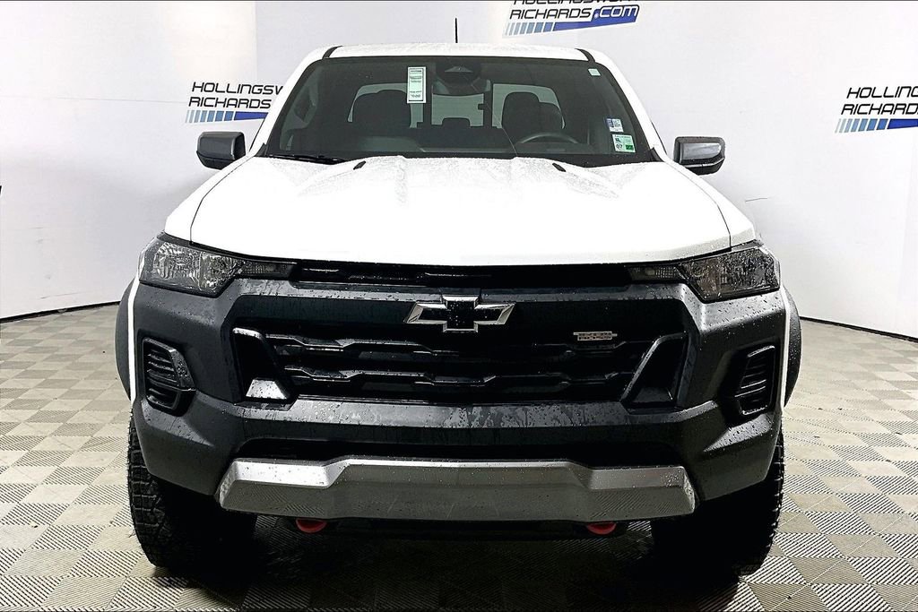 Used 2025 Chevrolet Colorado Trail Boss image 2