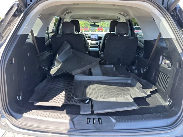 Certified 2024 Ford Explorer XLT w/ Equipment Group 202A AWD/4WD image 10